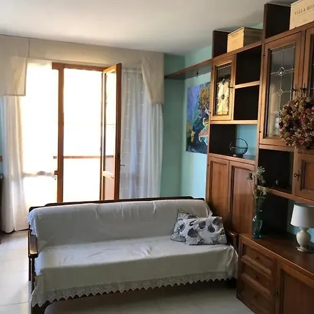 Charming With View In 80 Sqm + Parking Apartment Siena